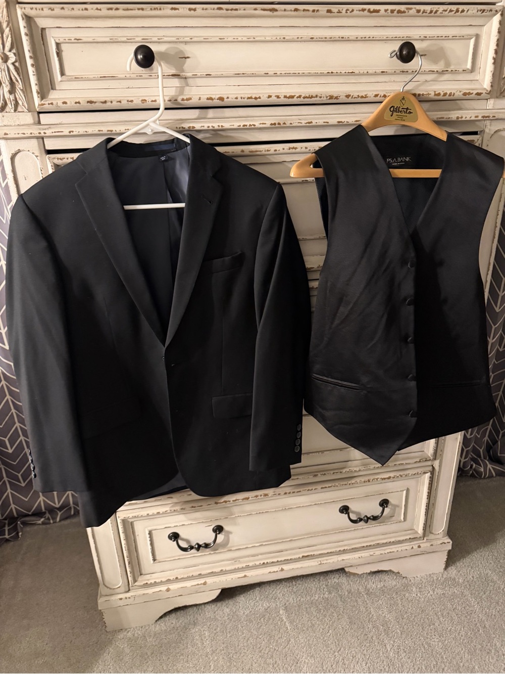 Jos. A. Bank Men's Black Suit Jacket, Vest and Pants